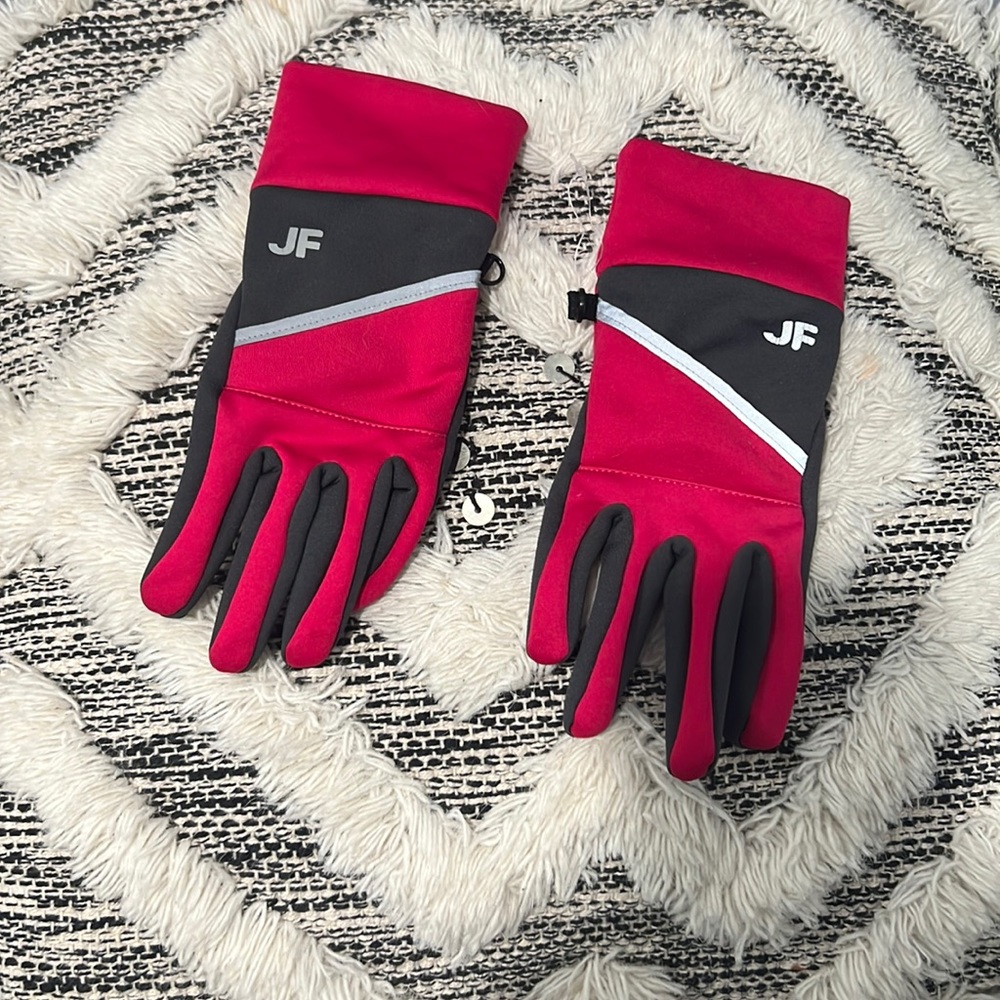 Joe fresh touchscreen gloves 🧤